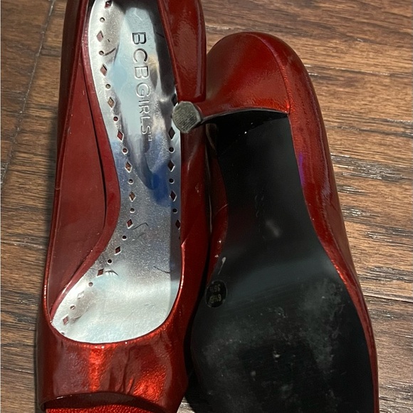 BCBG Ruby Red Pearl Heels size 6.5 women - Picture 6 of 6
